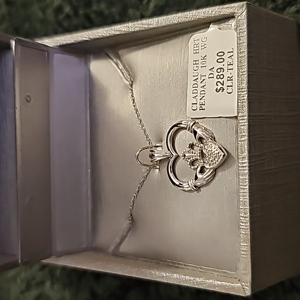 Claddaugh Heart Pendant Necklace 10k white gold